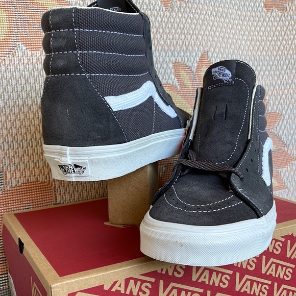 Vans Sk8-Hi
Textured Asphalt
VN0005U9107
WMNS sneakers - Picture 10 of 16